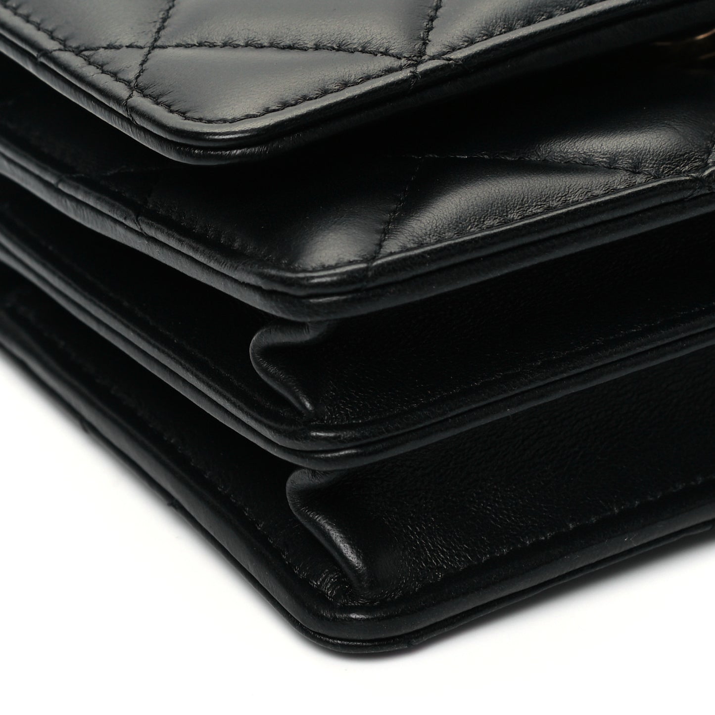 Lambskin Enamel Quilted Pending CC Clutch With Chain Black