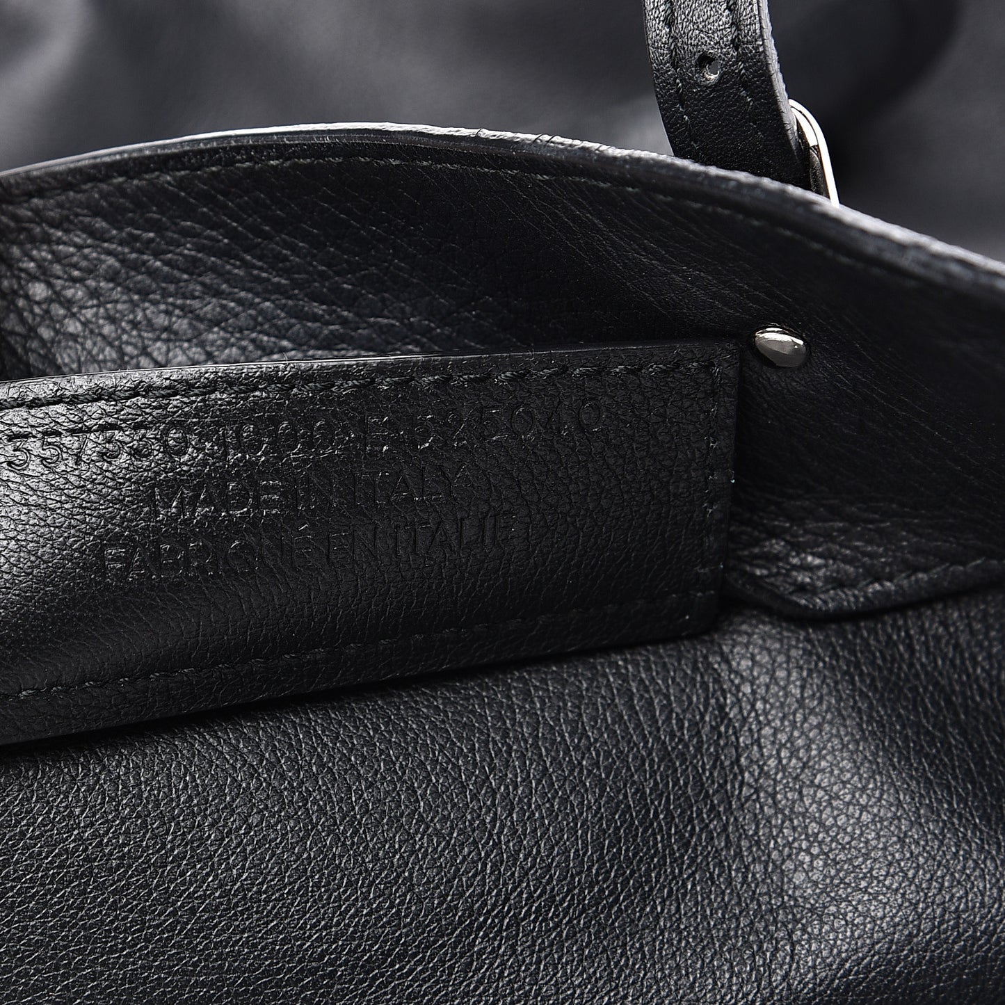Veau Papier A5 Zip Around Tote Black