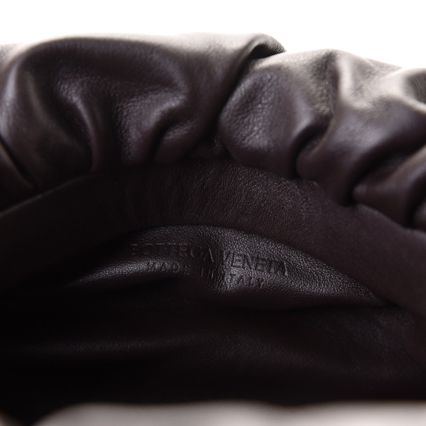 Calfskin The Pouch Chain Ebano