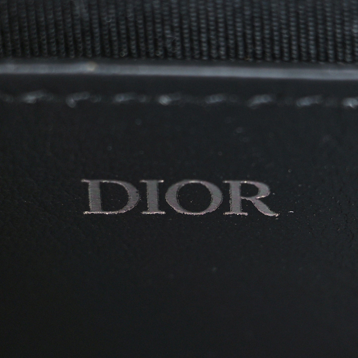 Smooth Calfskin Vertical Pouch Black