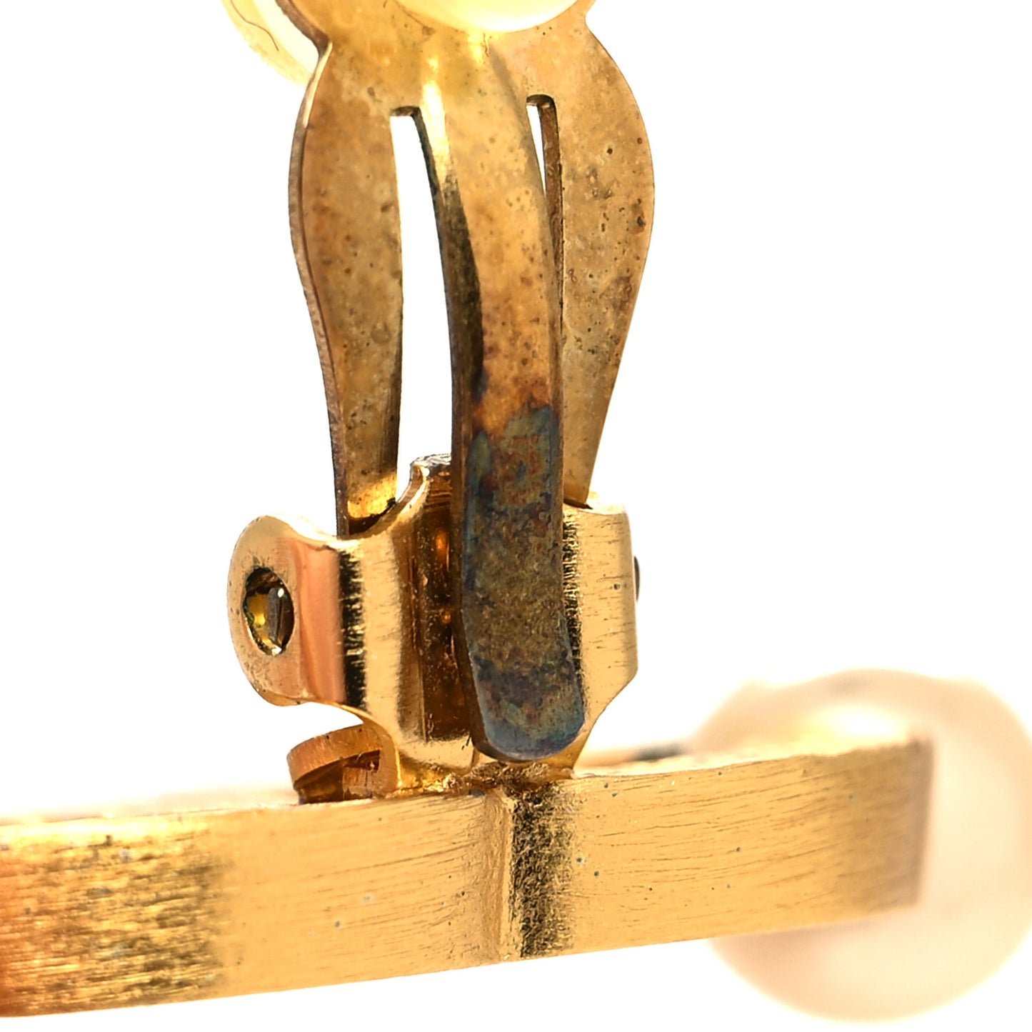 Metal Pearl CC Earrings Gold