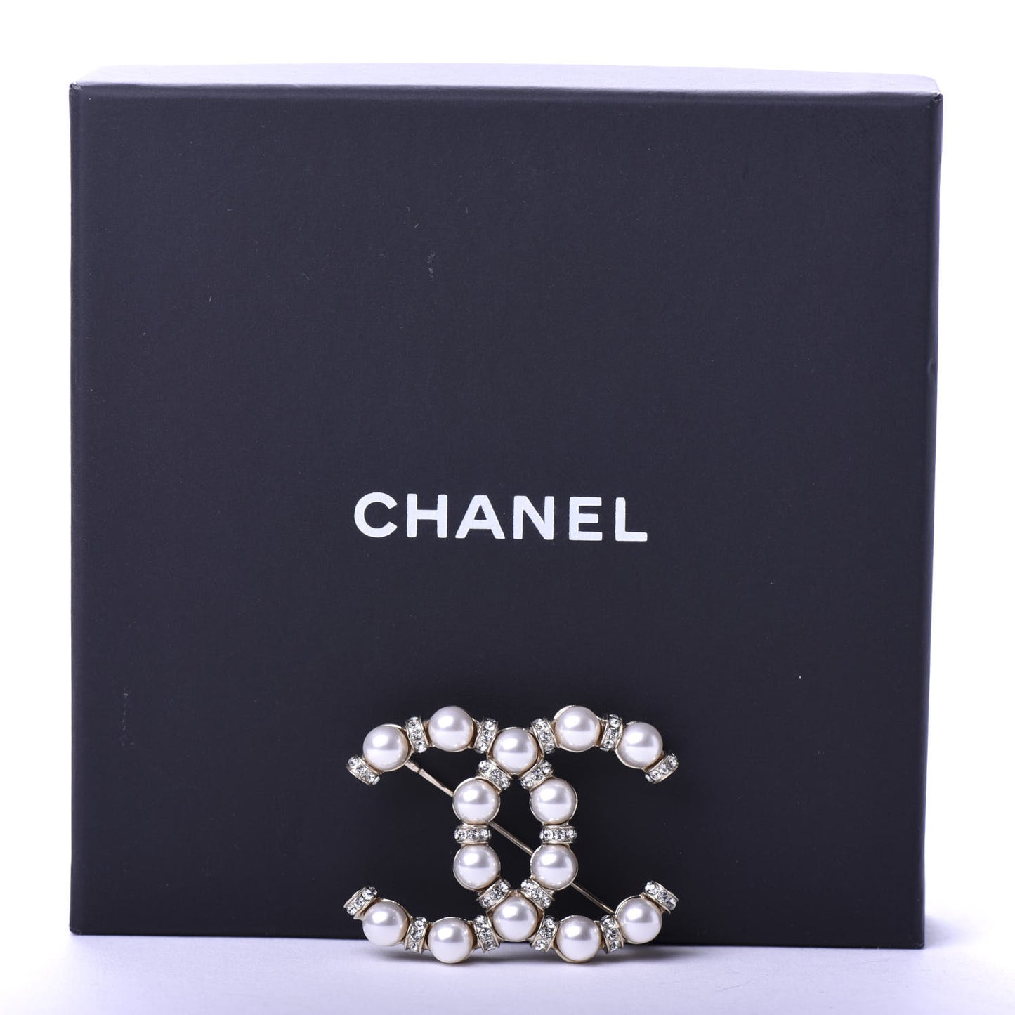Pearl Crystal Nefertiti CC Brooch Gold