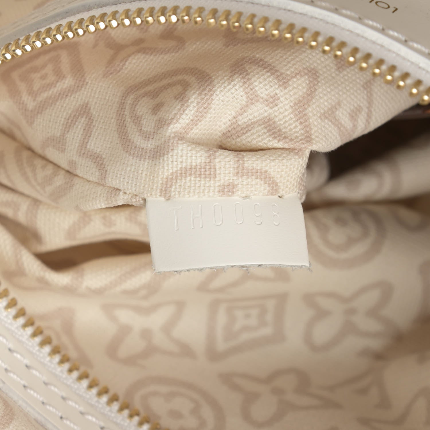 Louis Vuitton Tahitienne Cabas PM Sandy 7 of 10