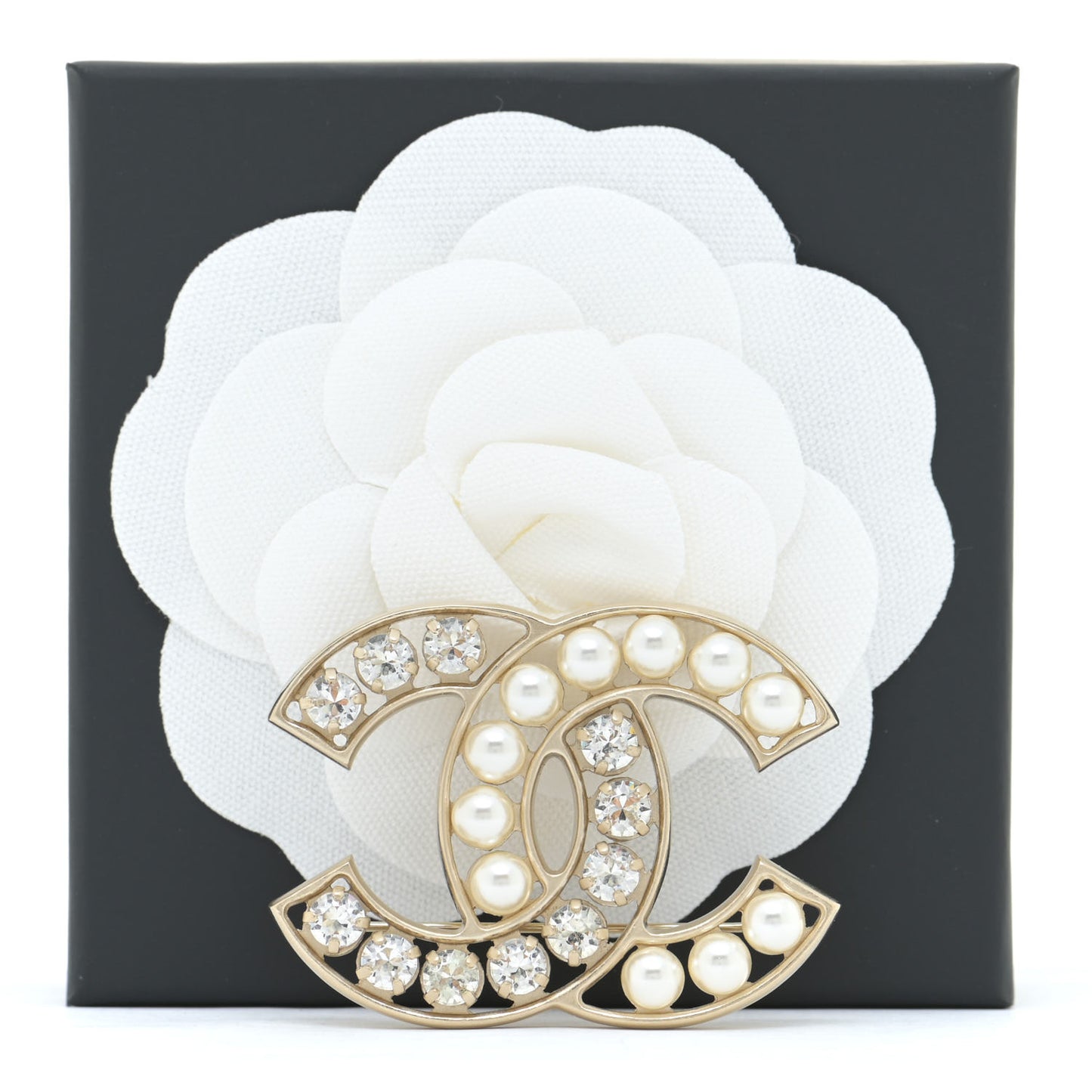 Pearl Crystal CC Brooch Gold Pearly White