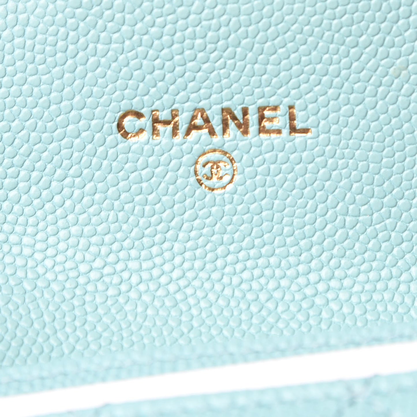 Caviar Quilted Card Holder Light Blue