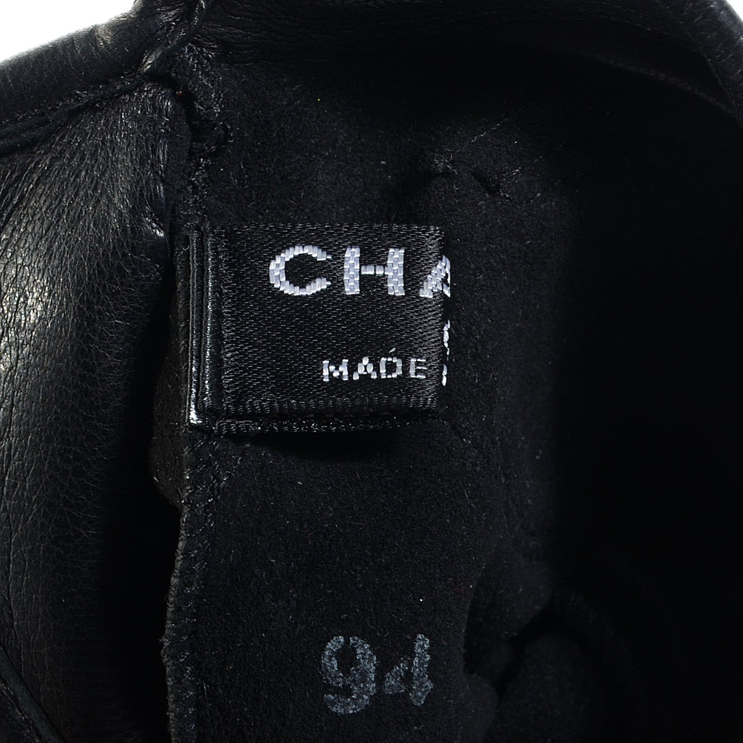 Lambskin Quilted CC Gloves Black Size 8