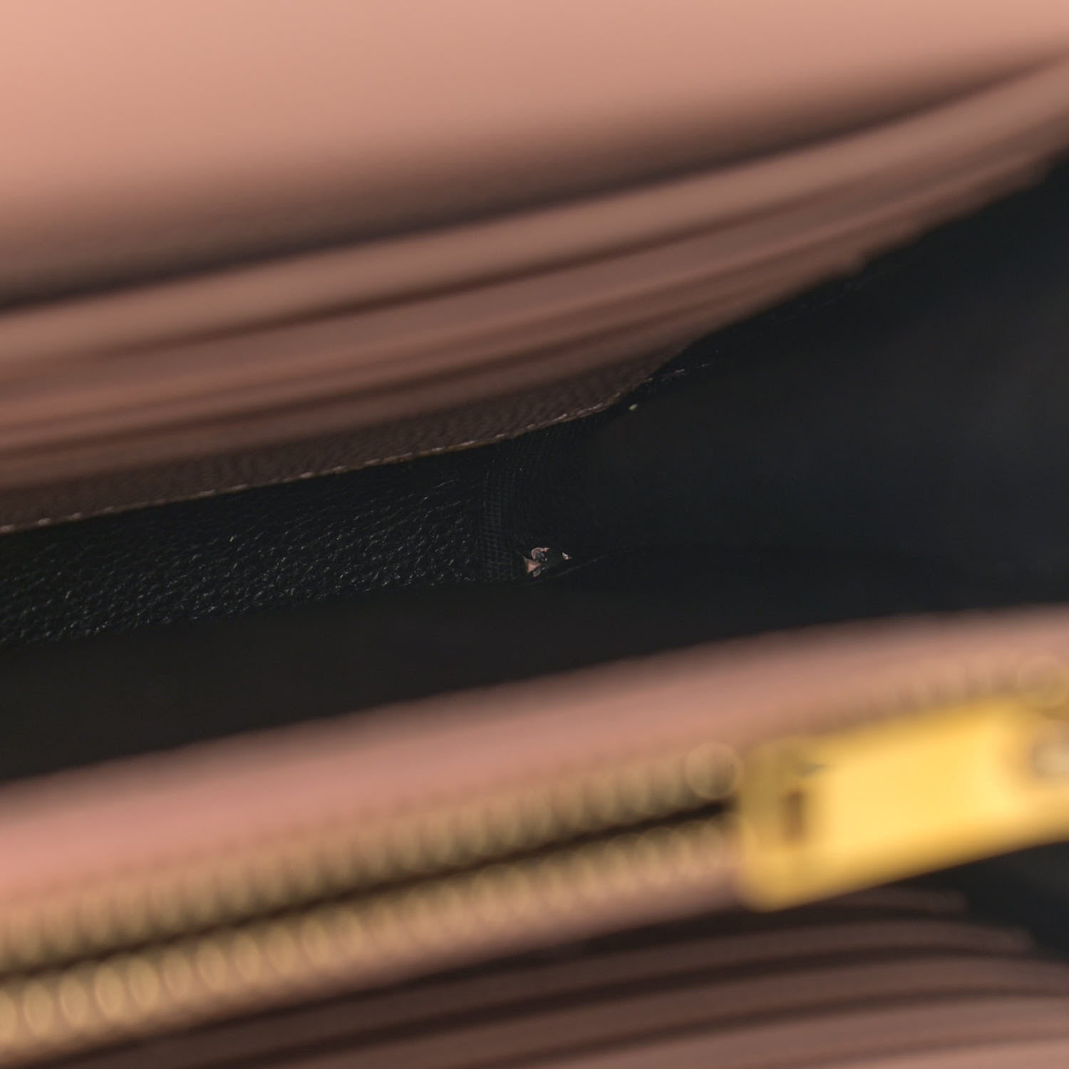 Saint Laurent Grain De Poudre Matelasse Chevron Monogram Chain Wallet Pale Pink 10 of 13