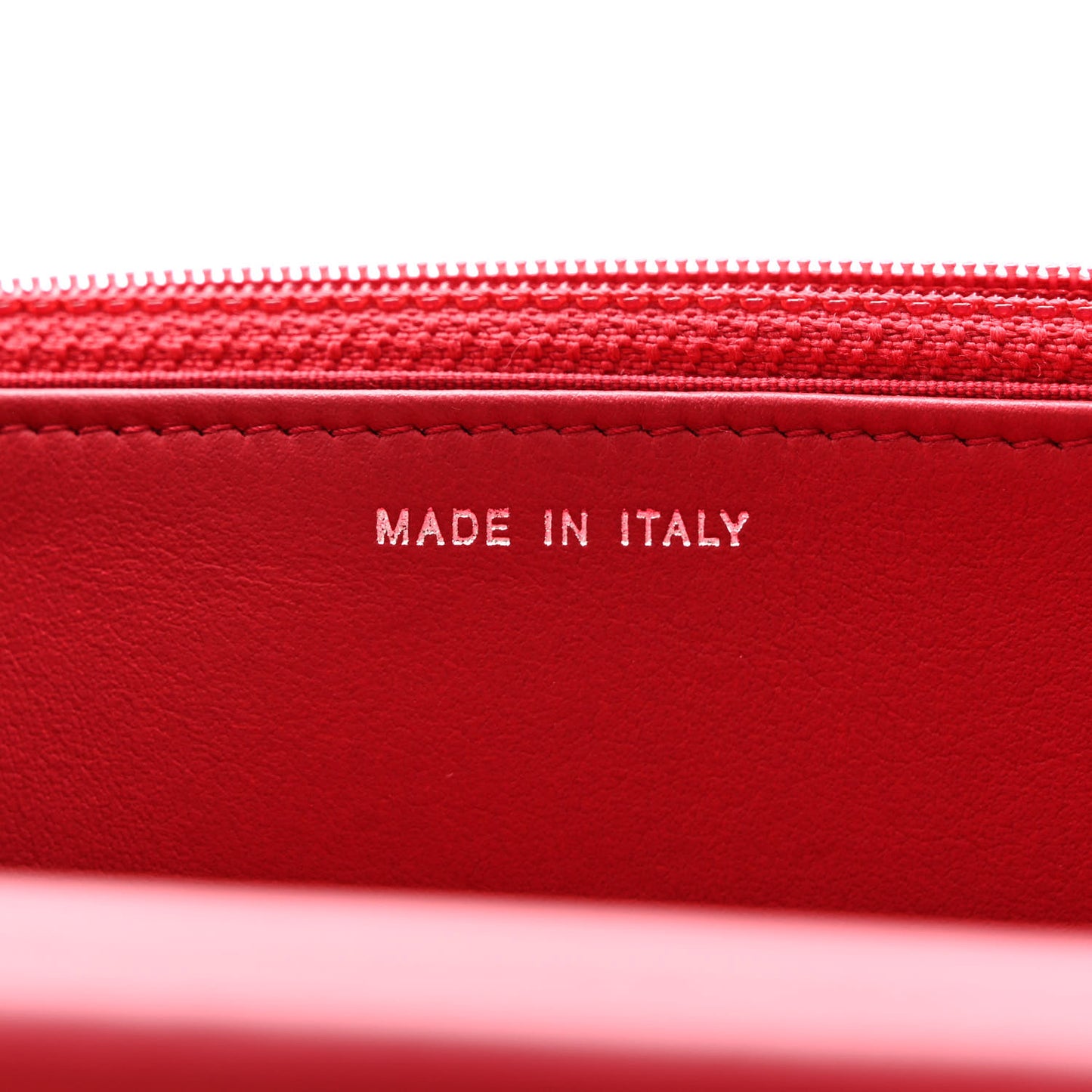 Caviar Quilted Diamond CC Wallet On Chain WOC Red