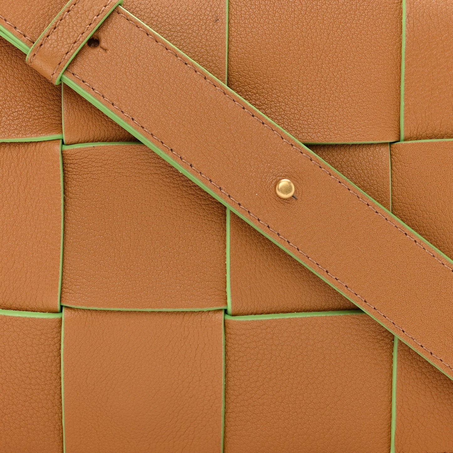 Grained Calfskin Maxi Intrecciato Cassette Crossbody Bag Caramel Pistachio