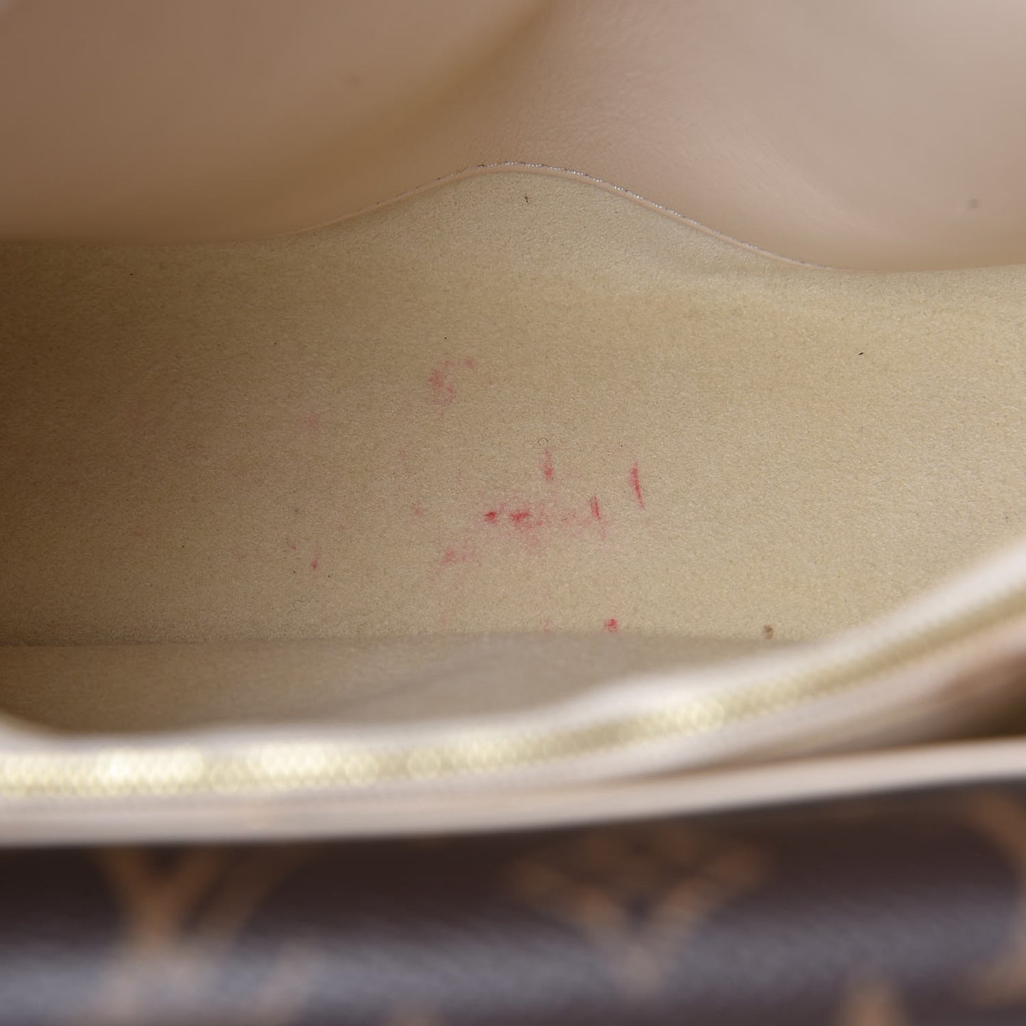 Grained Calfskin Monogram Double V Creme