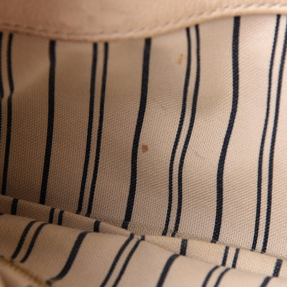 Louis Vuitton Empreinte Artsy MM Neige 13 of 32