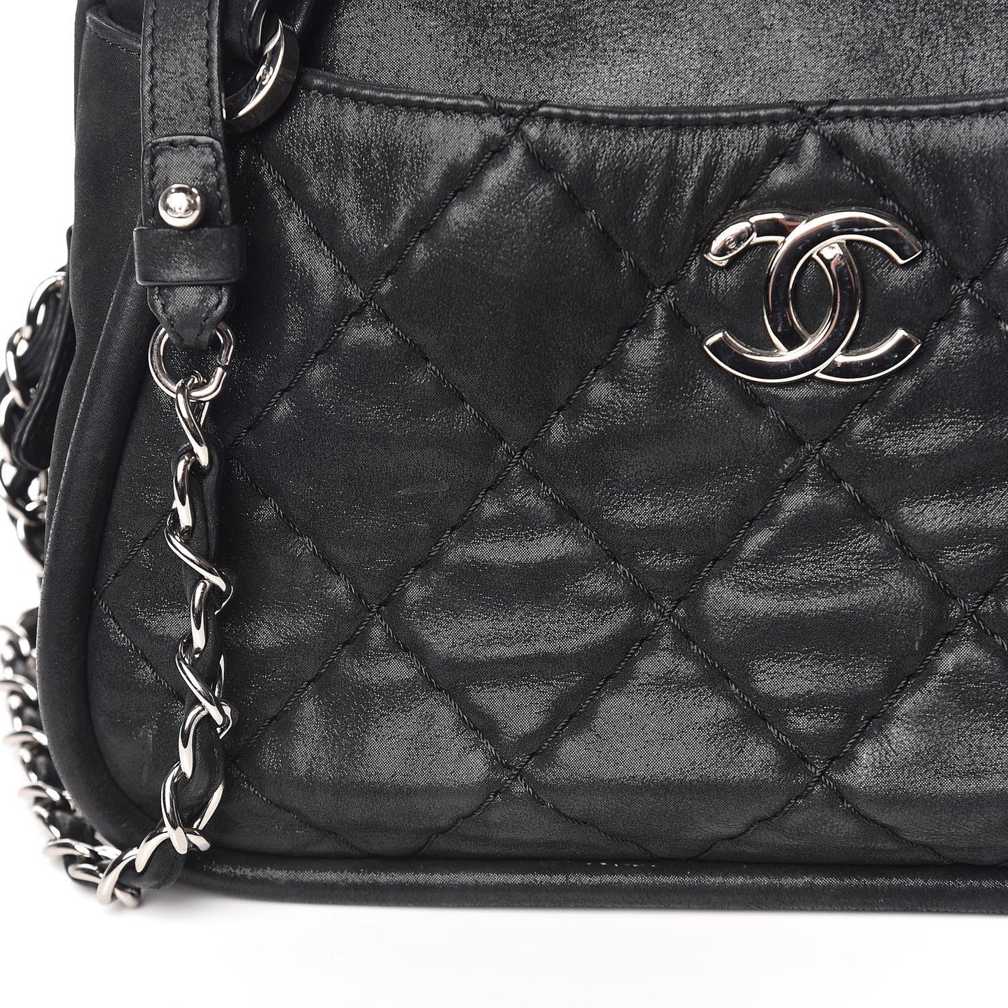 Iridescent Calfskin Quilted Relax CC Camera Case Black