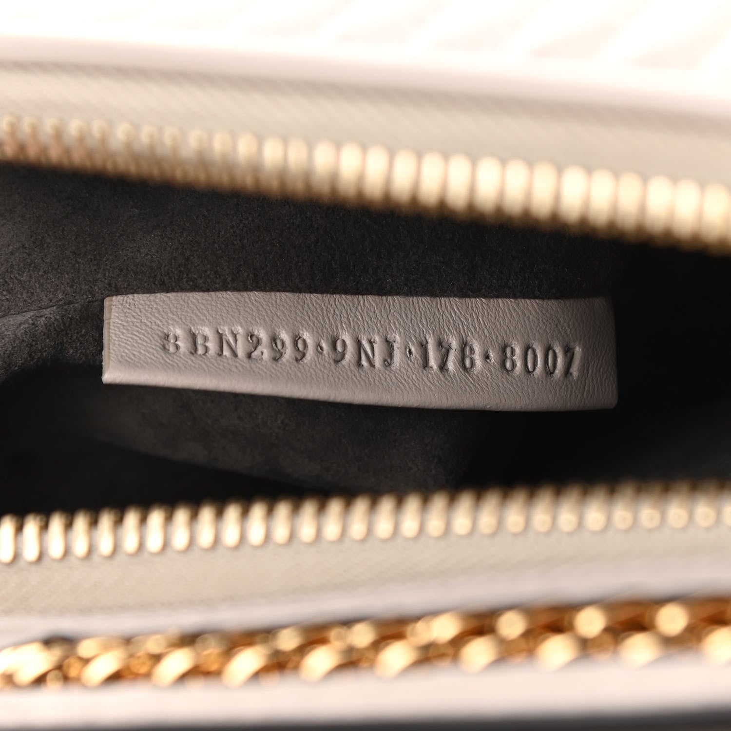 Fendi Shiny Nappa Trapuntata Chain Small DotCom Click Chain Satchel Grigio Polvere 7 of 10