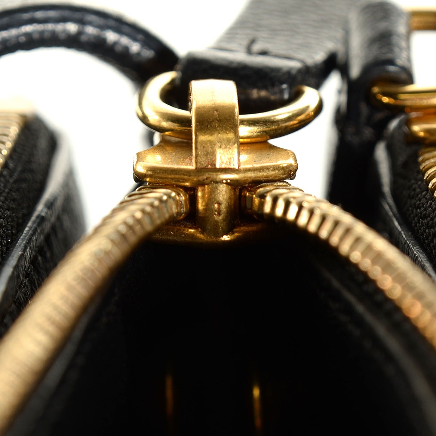 Louis Vuitton Monogram Trousse 28 9 of 9