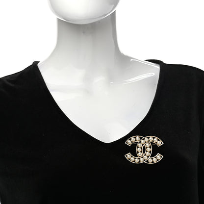 Chanel Pearl CC Brooch Light Gold 2 of 6
