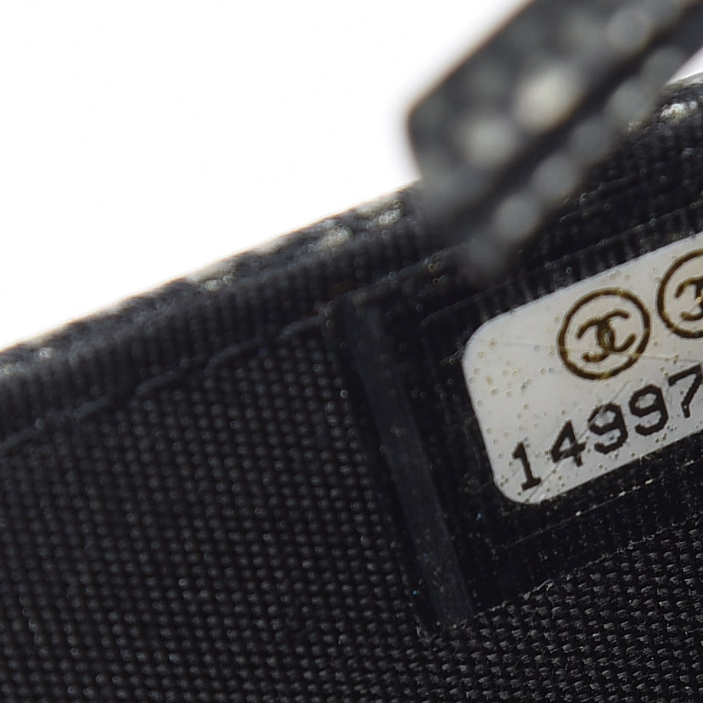 Metallic Caviar Timeless CC Wallet On Chain WOC Grey