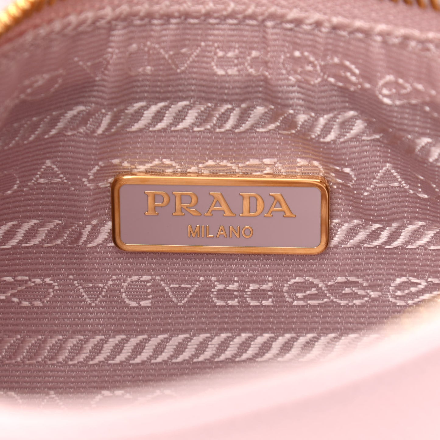 Saffiano Lux Re-Edition 2005 Shoulder Bag Alabastro