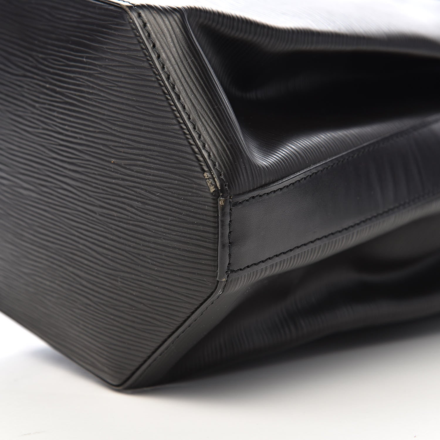 Louis Vuitton Epi Sac D'Epaule Black 10 of 11