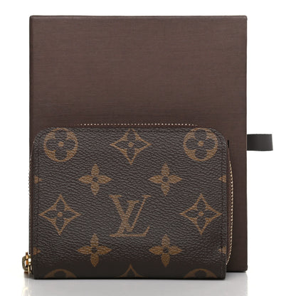Louis Vuitton Monogram Key Pouch 15 of 16