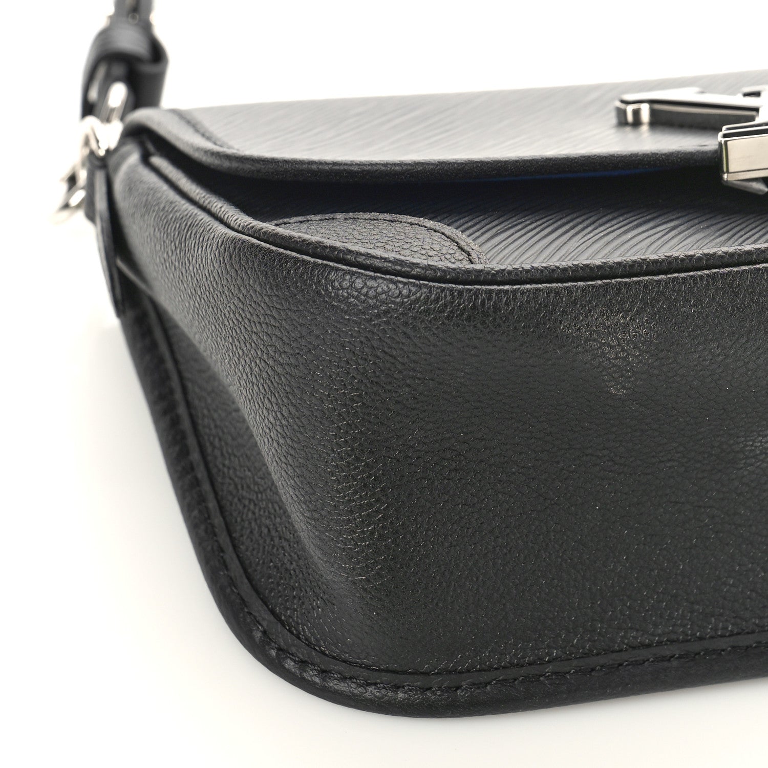 Louis Vuitton Epi Buci Crossbody Black 7 of 9