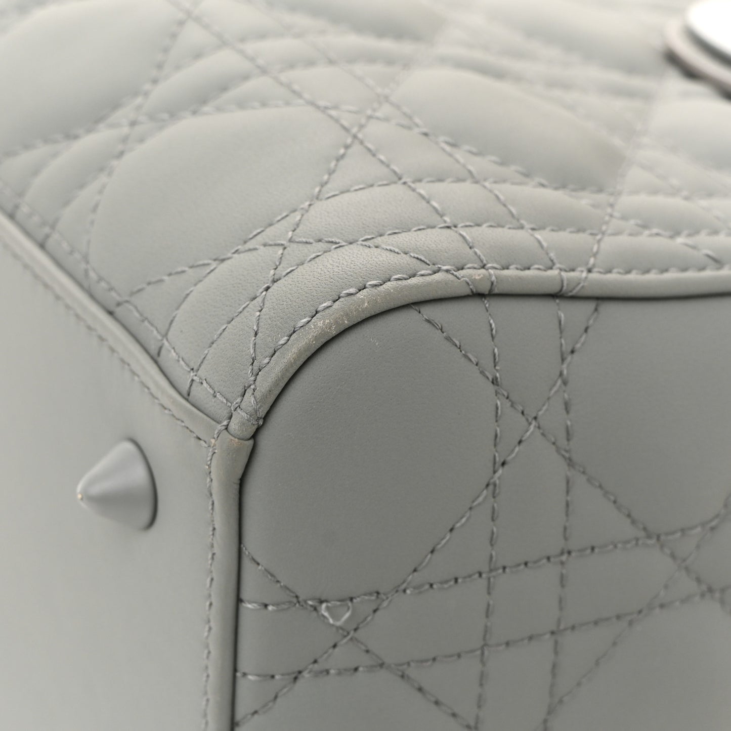 Ultra Matte Calfskin Cannage Medium Lady Dior Grey Stone