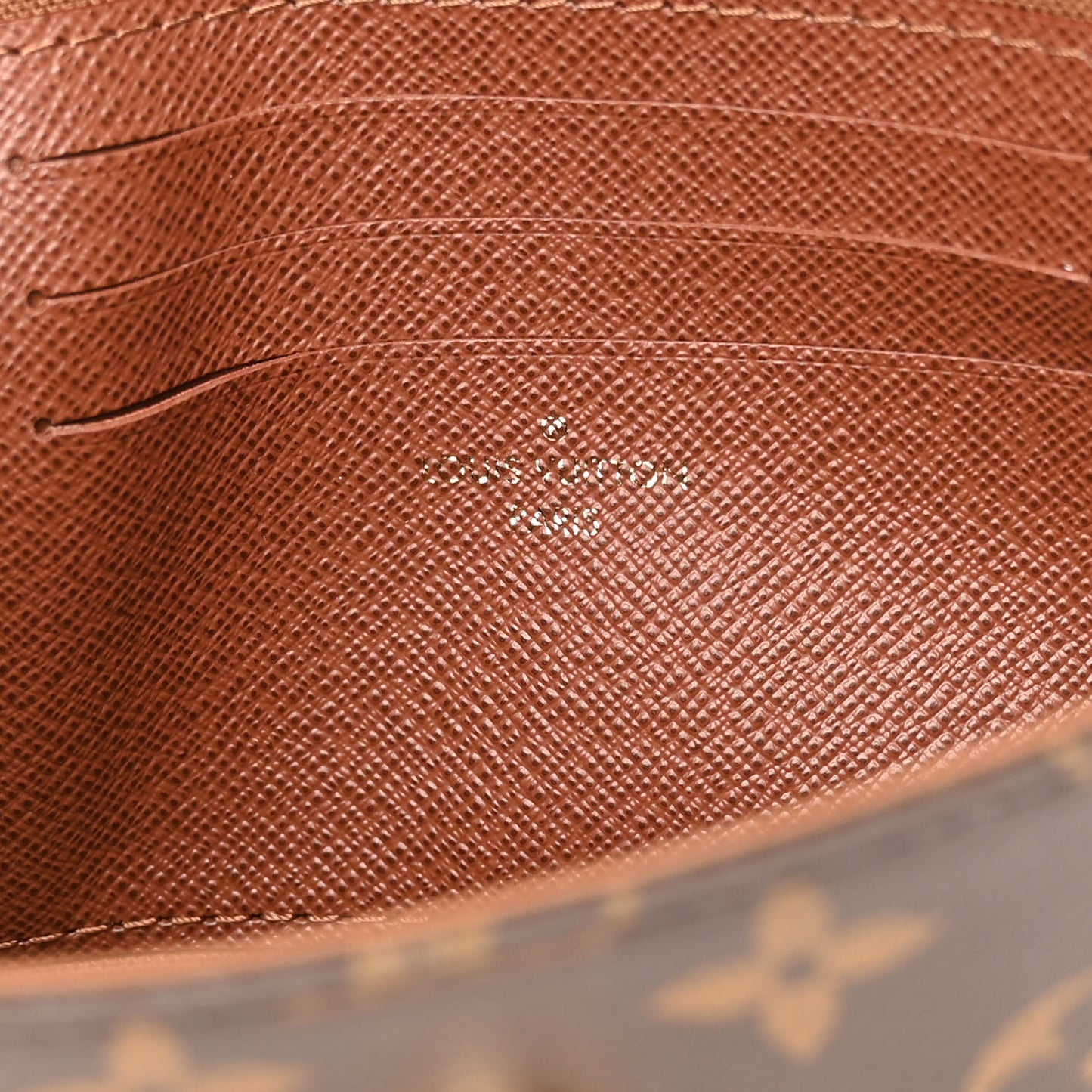 Monogram Ivy Wallet On Chain