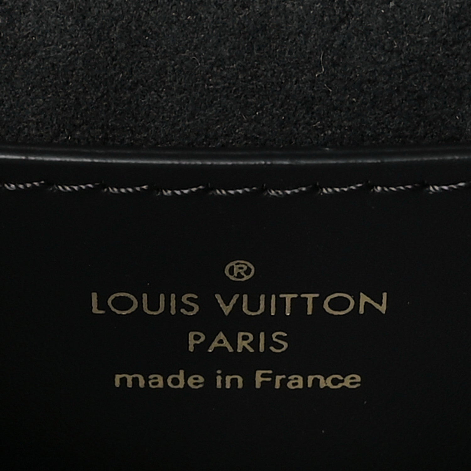 Louis Vuitton Reverse Monogram Tilsitt 6 of 9