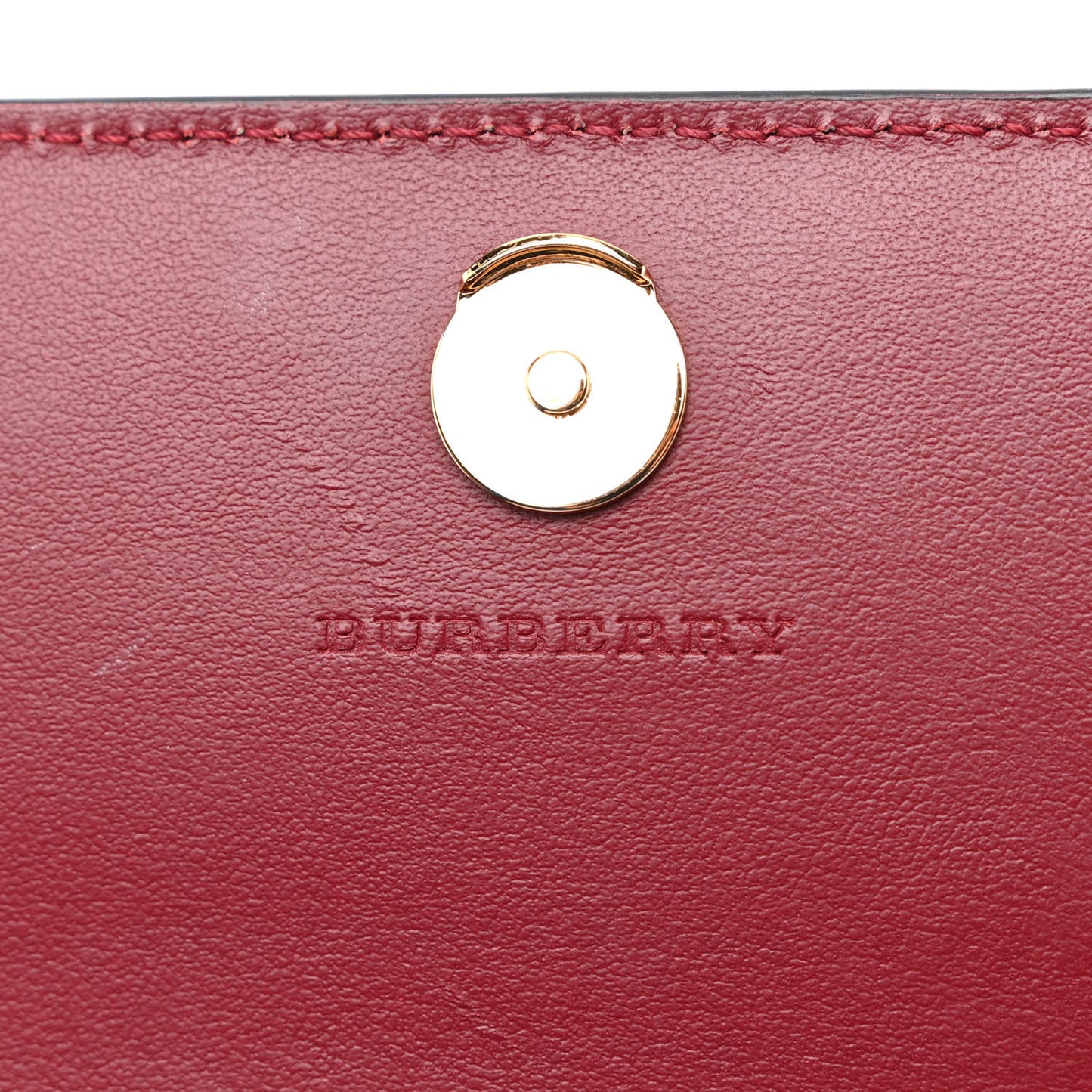 Grainy Calfskin Henley Wallet On Chain Burgundy
