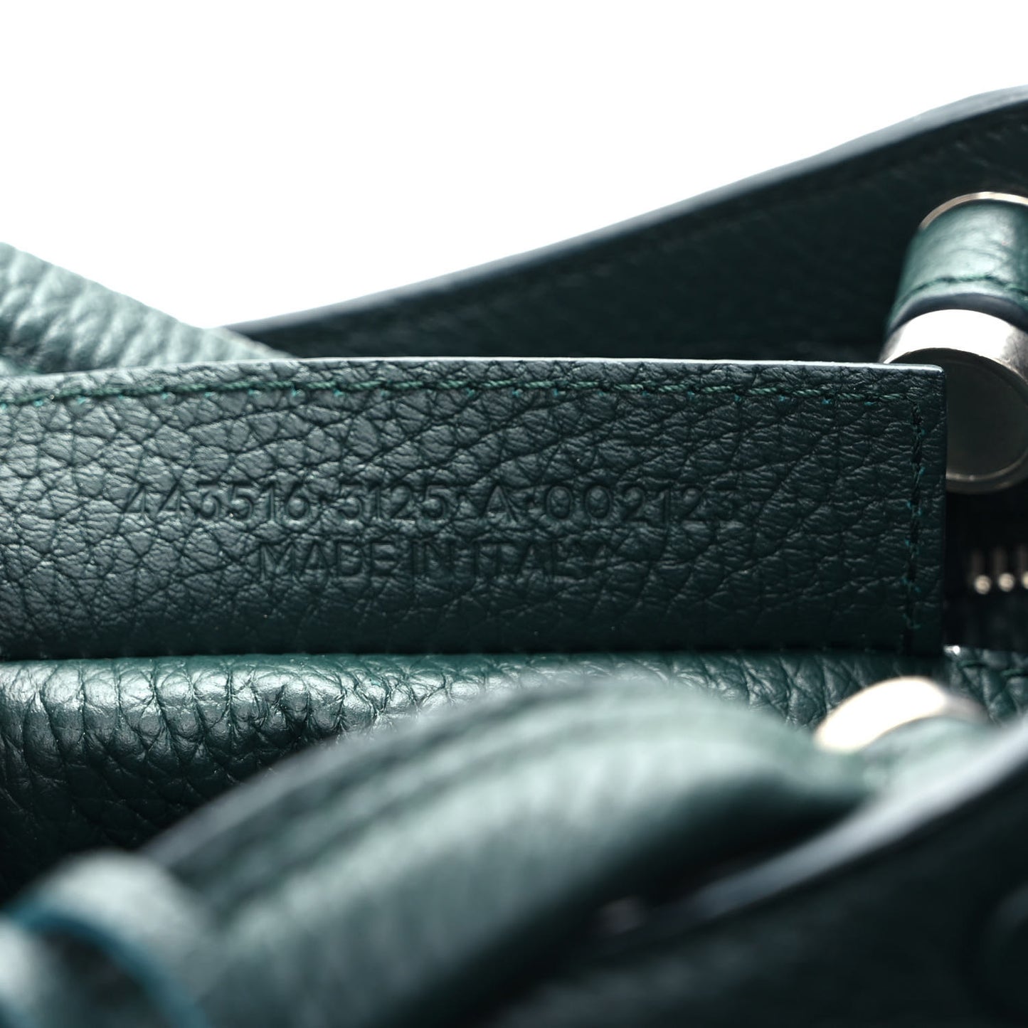 Veau Grana Perforated Blackout Hardware S City Verde