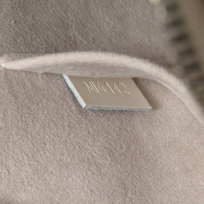 Louis Vuitton Epi Alma BB Ivory 7 of 8