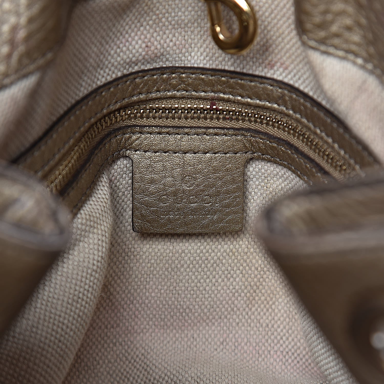 Gucci Metallic Pebbled Calfskin Medium Soho Chain Shoulder Bag Golden Beige 6 of 25