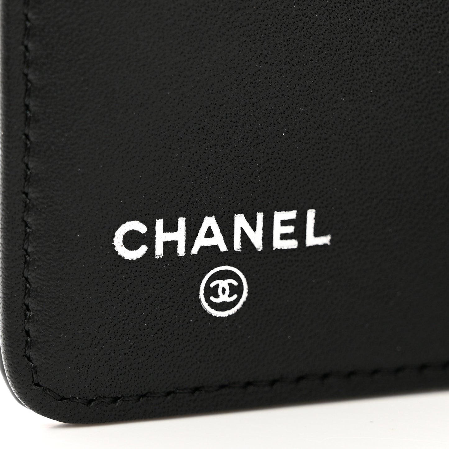 Patent Quilted Brilliant Yen Wallet Black