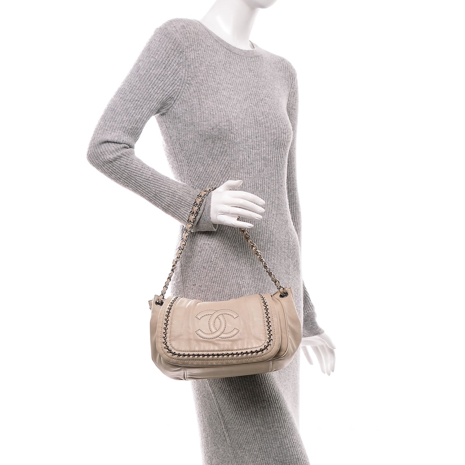 Chanel Smooth Calfskin Luxe Ligne Small Flap Bag Light Beige 2 of 9