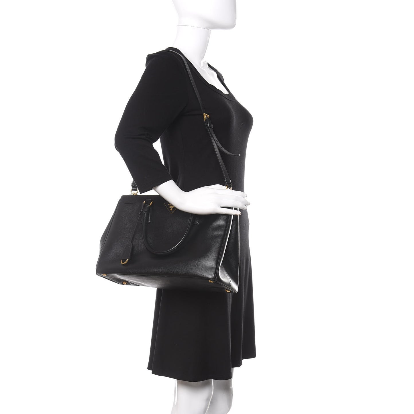 Saffiano Medium Galleria Double Zip Tote Black