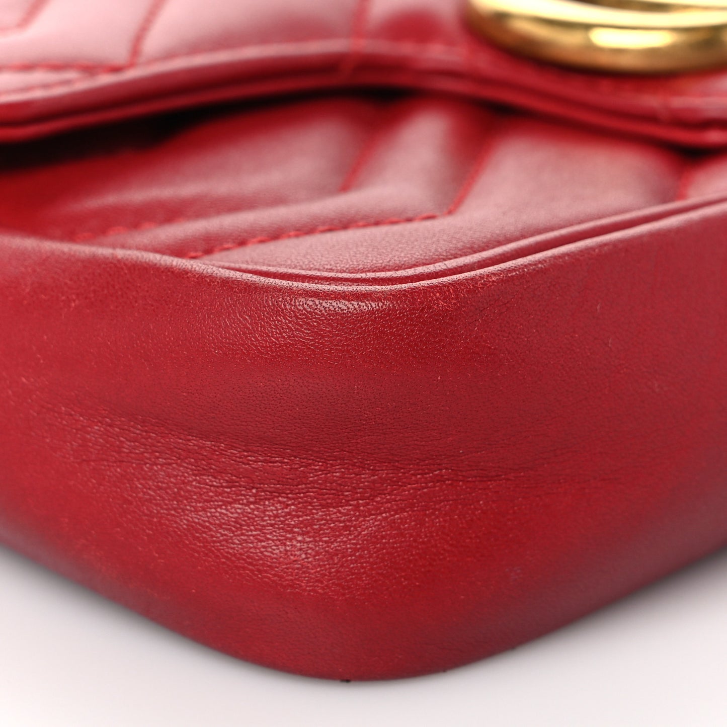 Calfskin Matelasse Super Mini GG Marmont Shoulder Bag Hibiscus Red