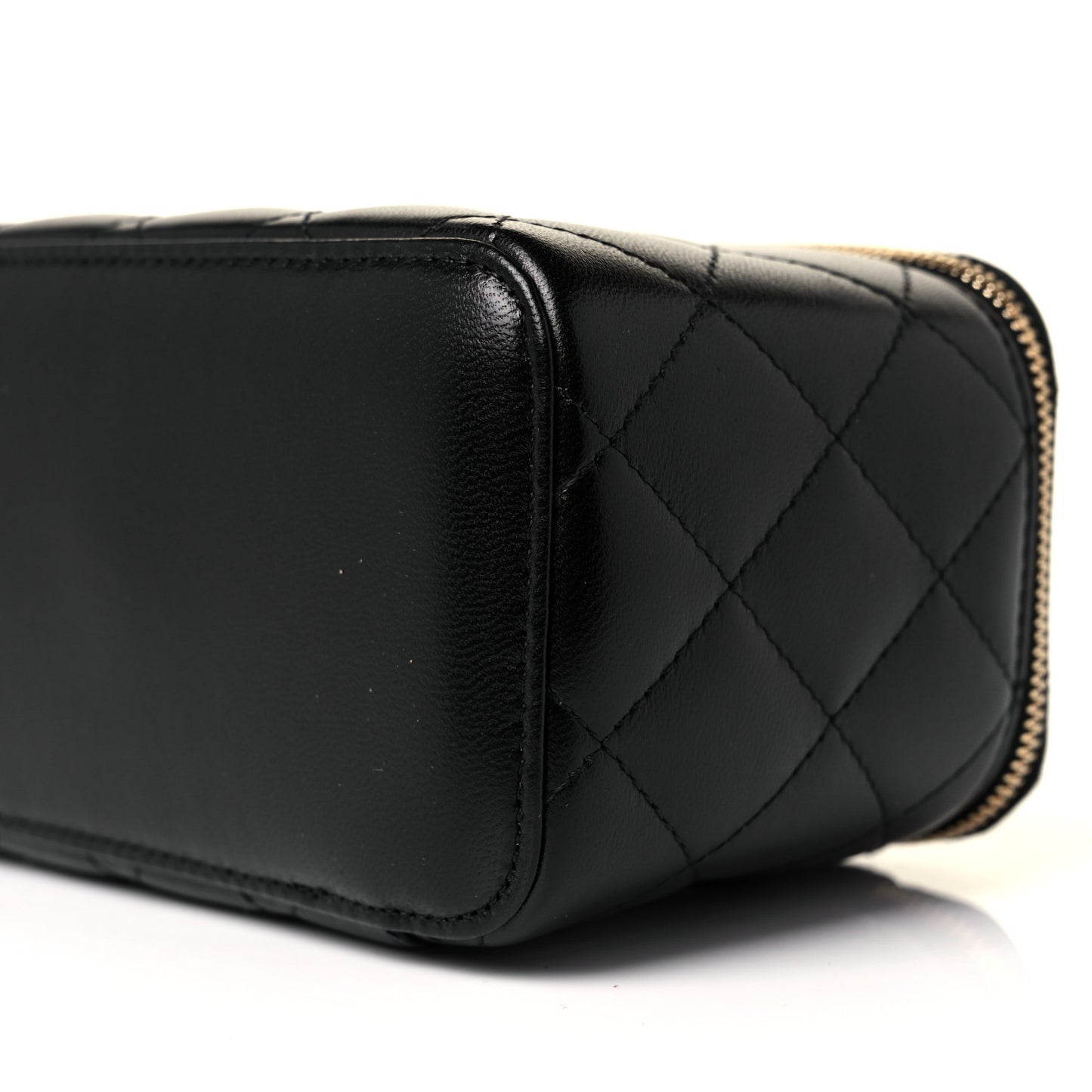 Lambskin Quilted Small Vanity Case With Chain Black