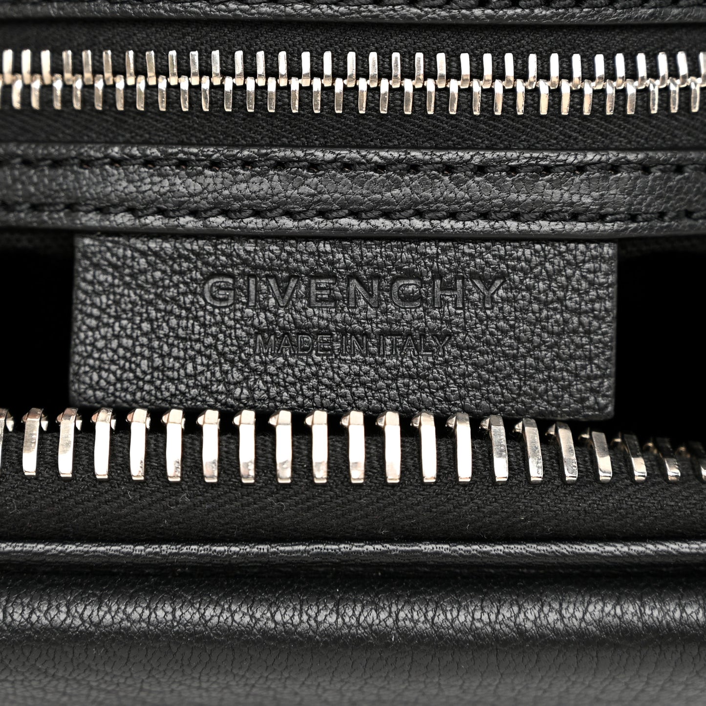 Sugar Goatskin Small Antigona Black