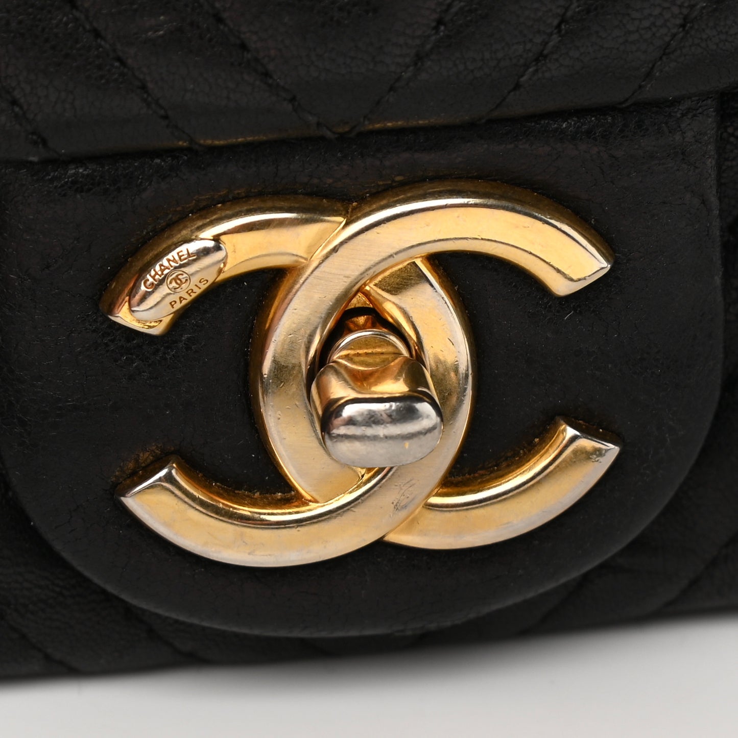 Calfskin Chevron Quilted Medium Surpique Flap Black
