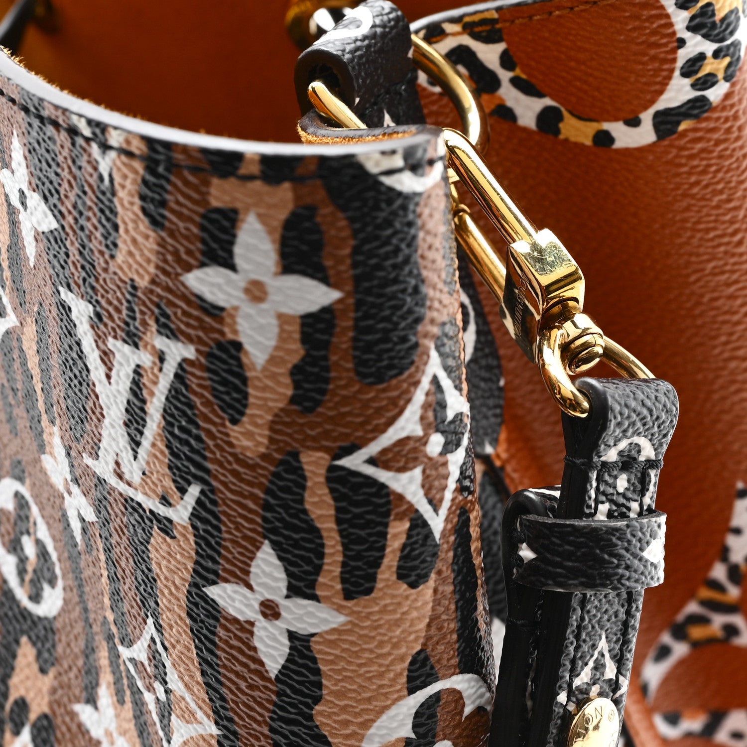 Louis Vuitton Monogram Giant Jungle NeoNoe Caramel 10 of 10