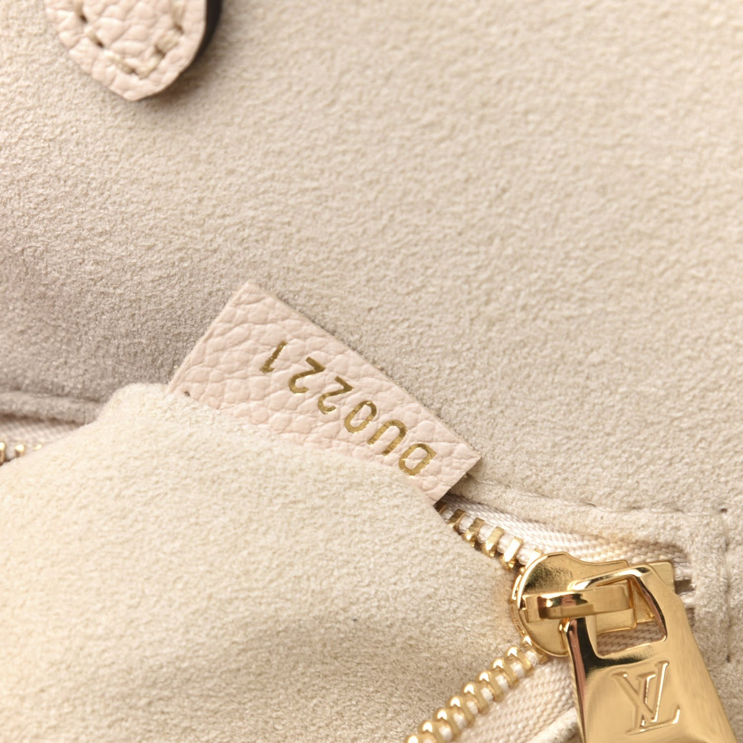 Empreinte Monogram Giant By The Pool Onthego MM Cream Saffron