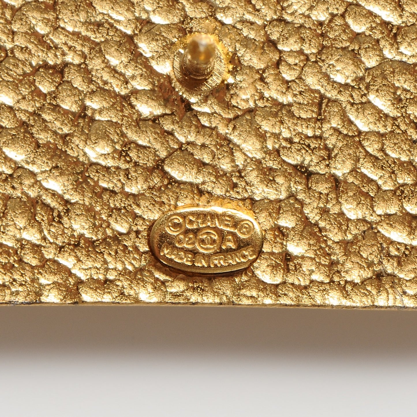 Enamel Pearl CC Flap Bag Brooch Black Gold