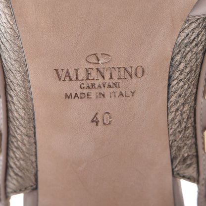 Valentino Garavani Metallic Pebbled Calfskin Rockstud Ankle Strap Pumps 40 Sasso Poudre 6 of 8