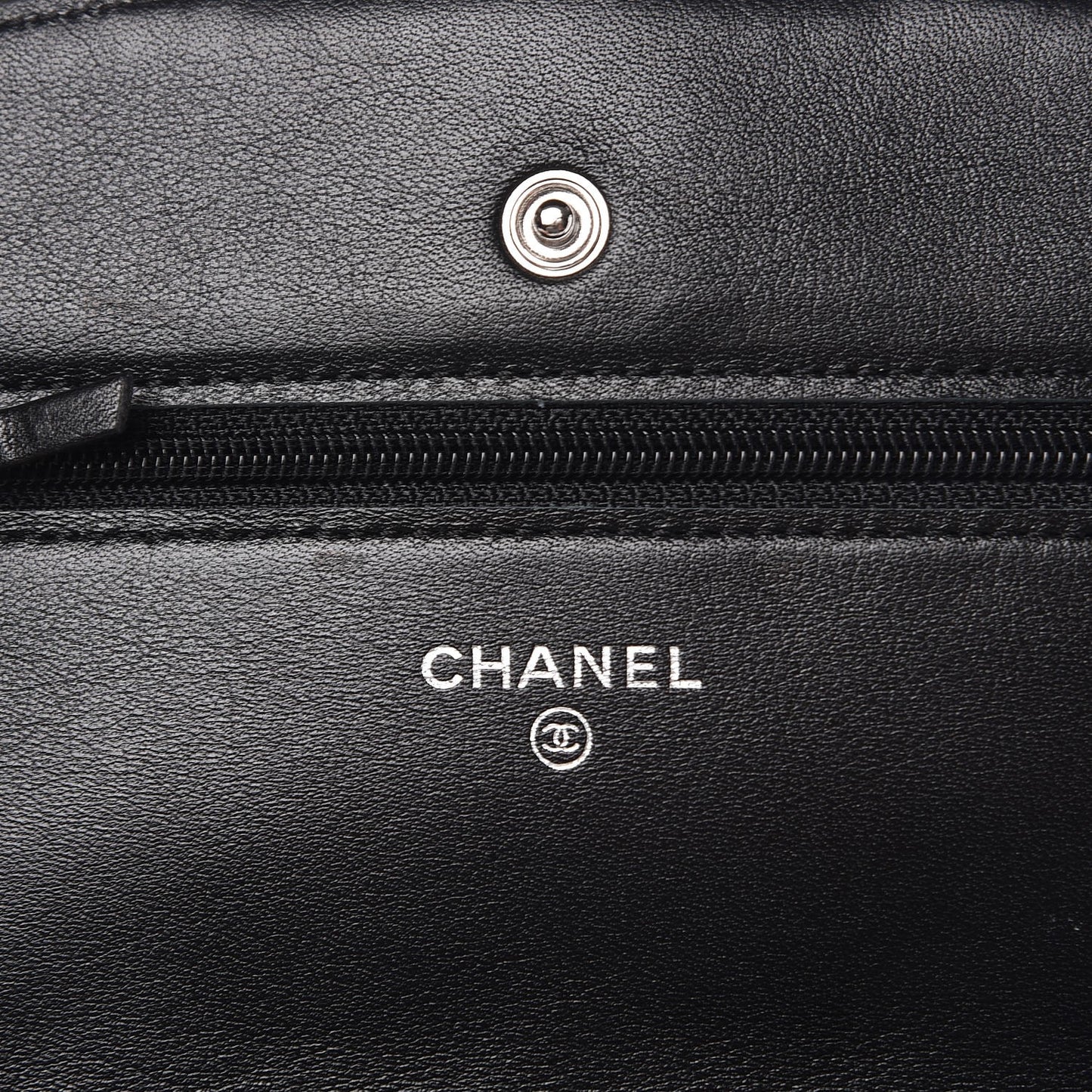 Patent Quilted Brilliant Wallet On Chain WOC Black