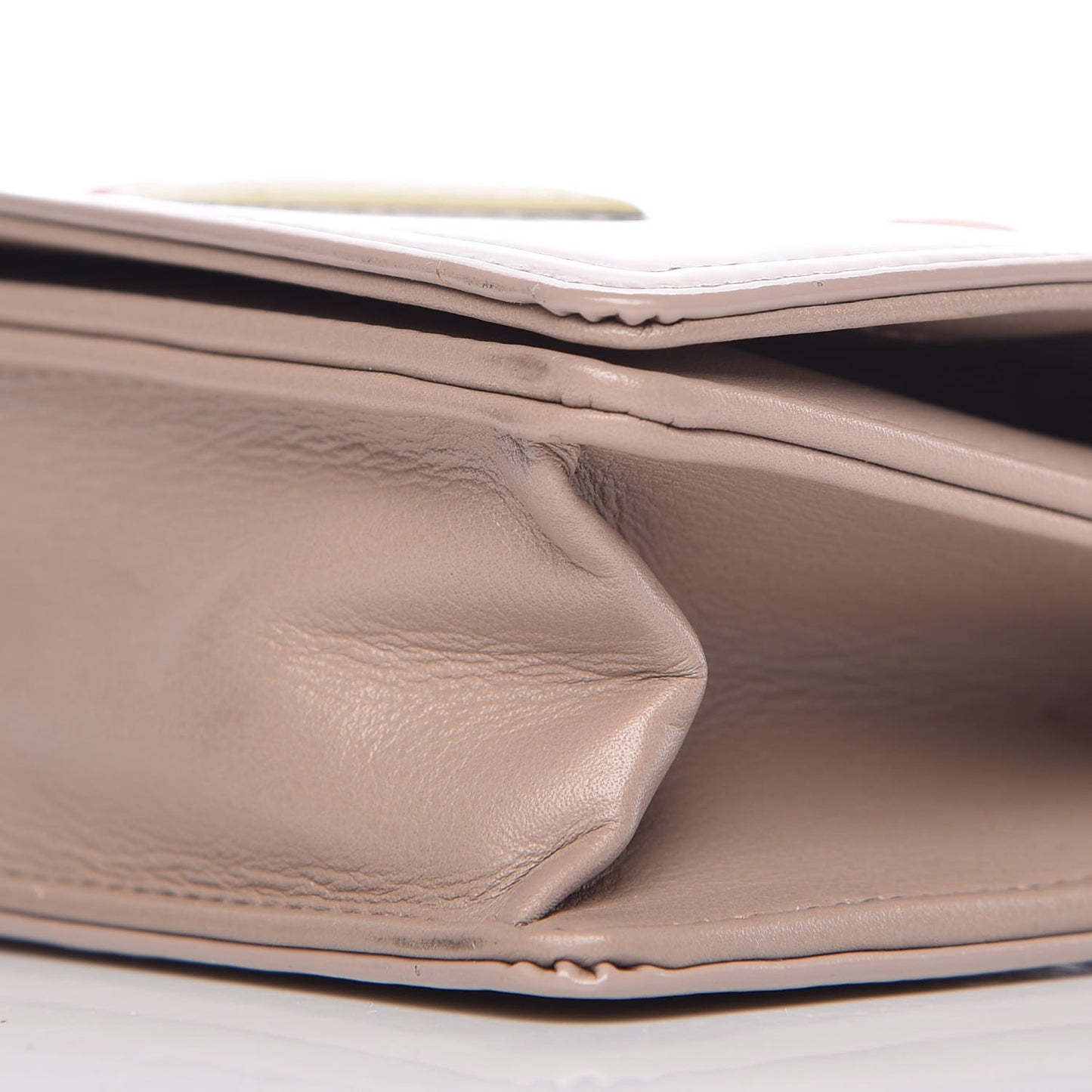 Vinyl Lipstick Wallet On Chain WOC Beige