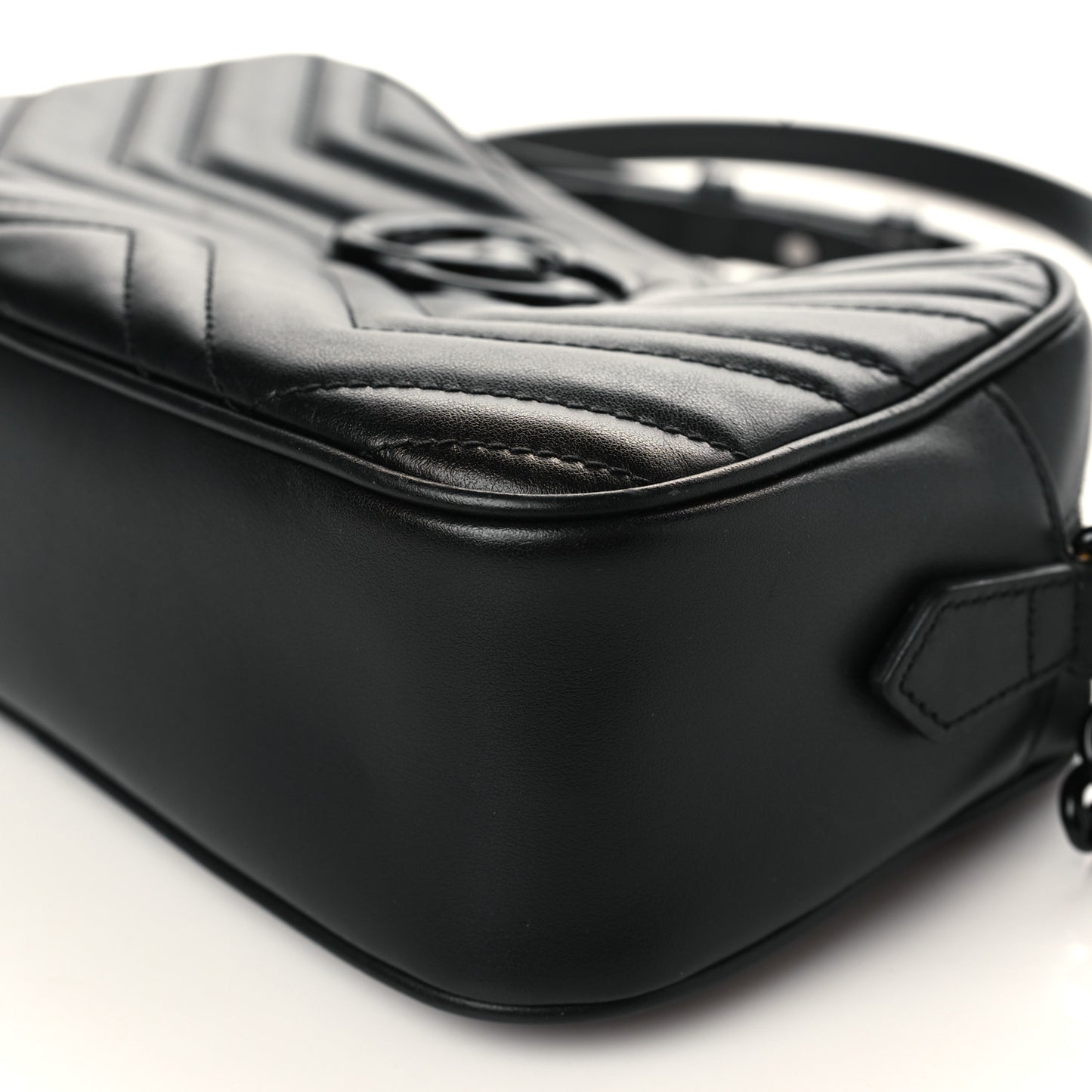 Calfskin Matelasse Monochrome Small GG Marmont Chain Shoulder Bag Black