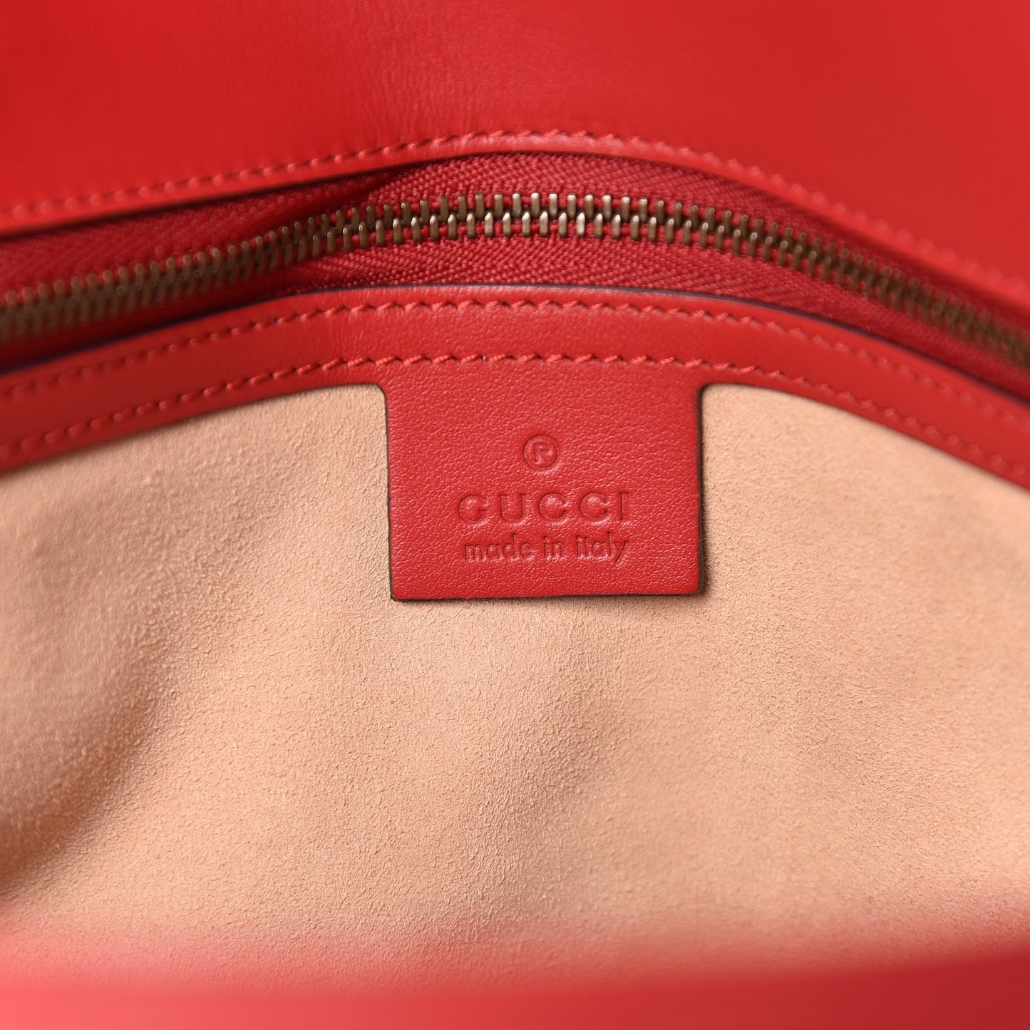 Calfskin Matelasse Large GG Marmont Shoulder Bag Hibiscus Red