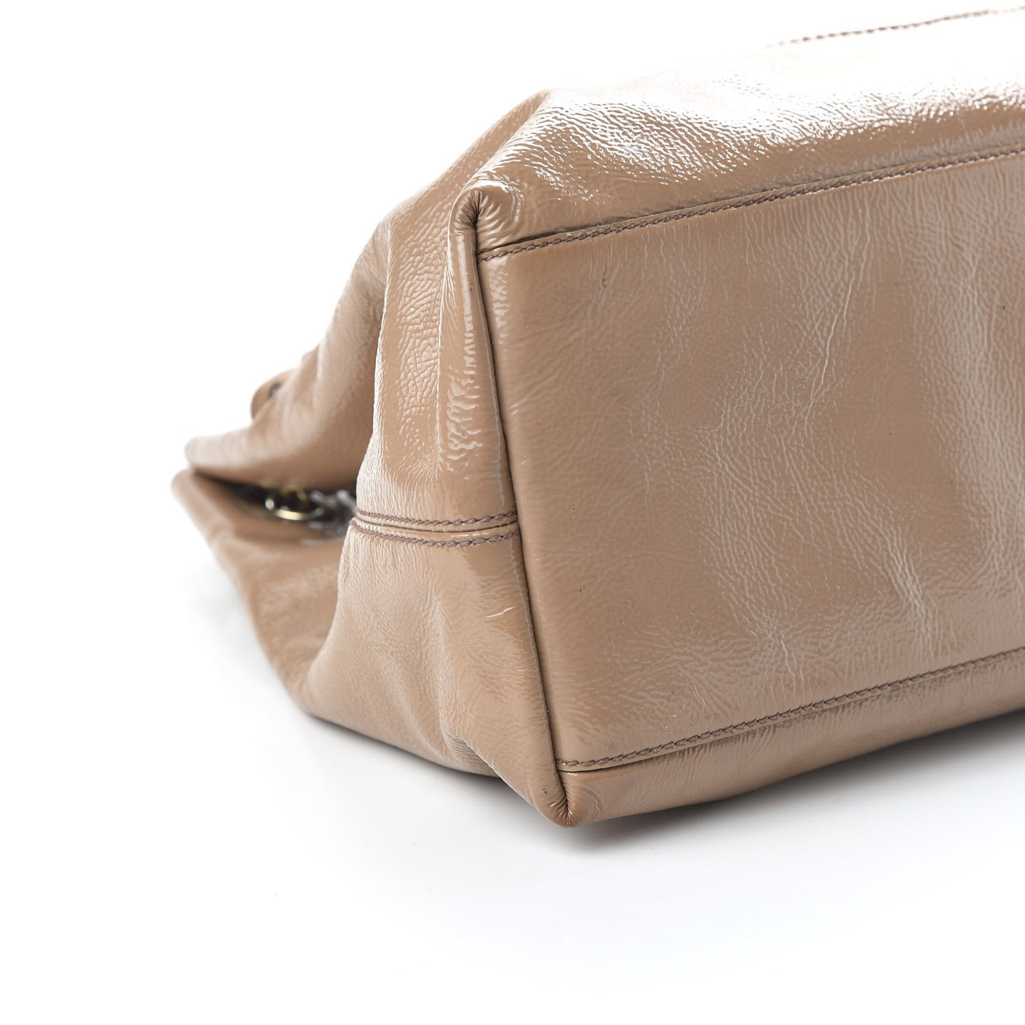 Patent Medium Soho Chain Shoulder Bag Dark Cipria