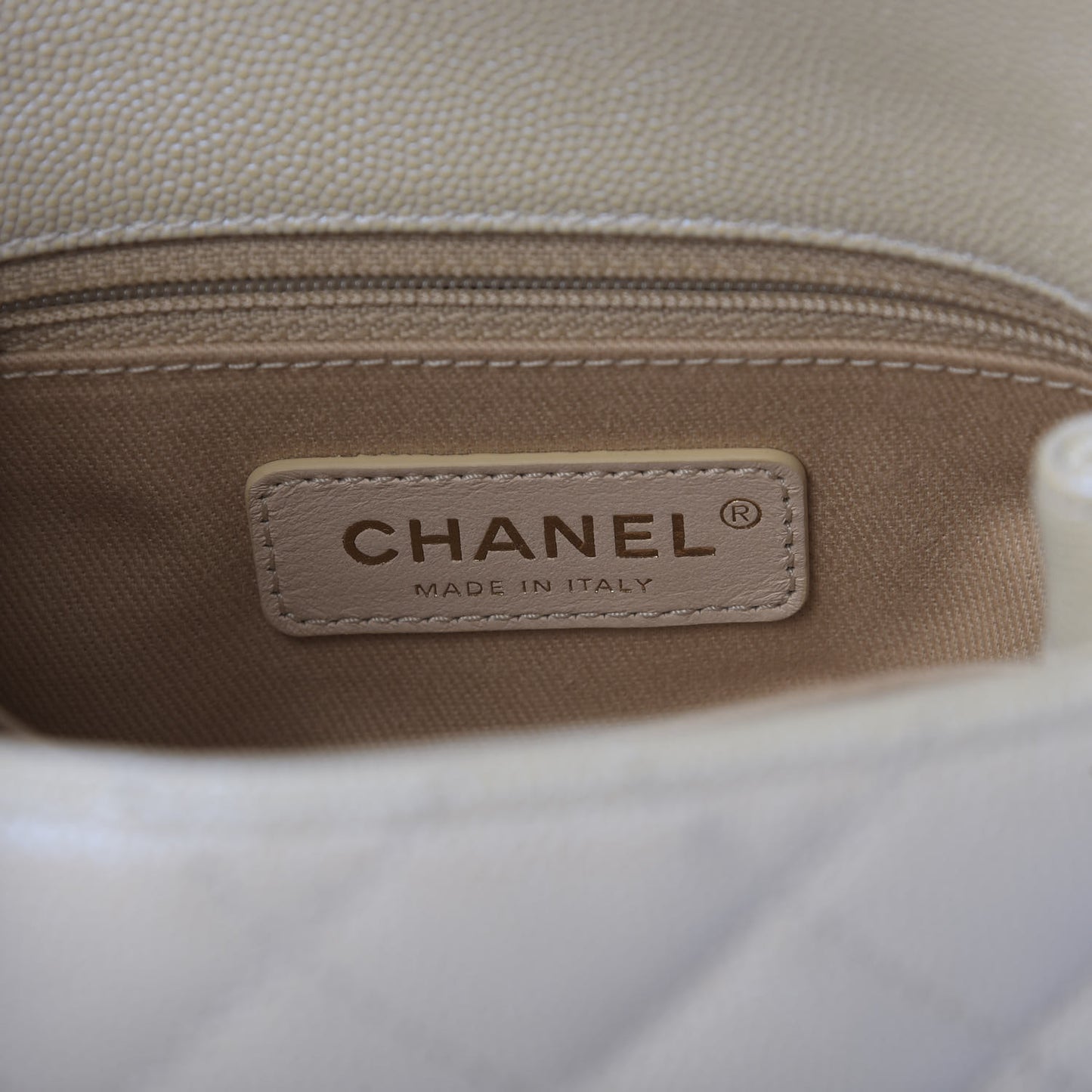 Iridescent Caviar Quilted Extra Mini Coco Handle Flap Ivory
