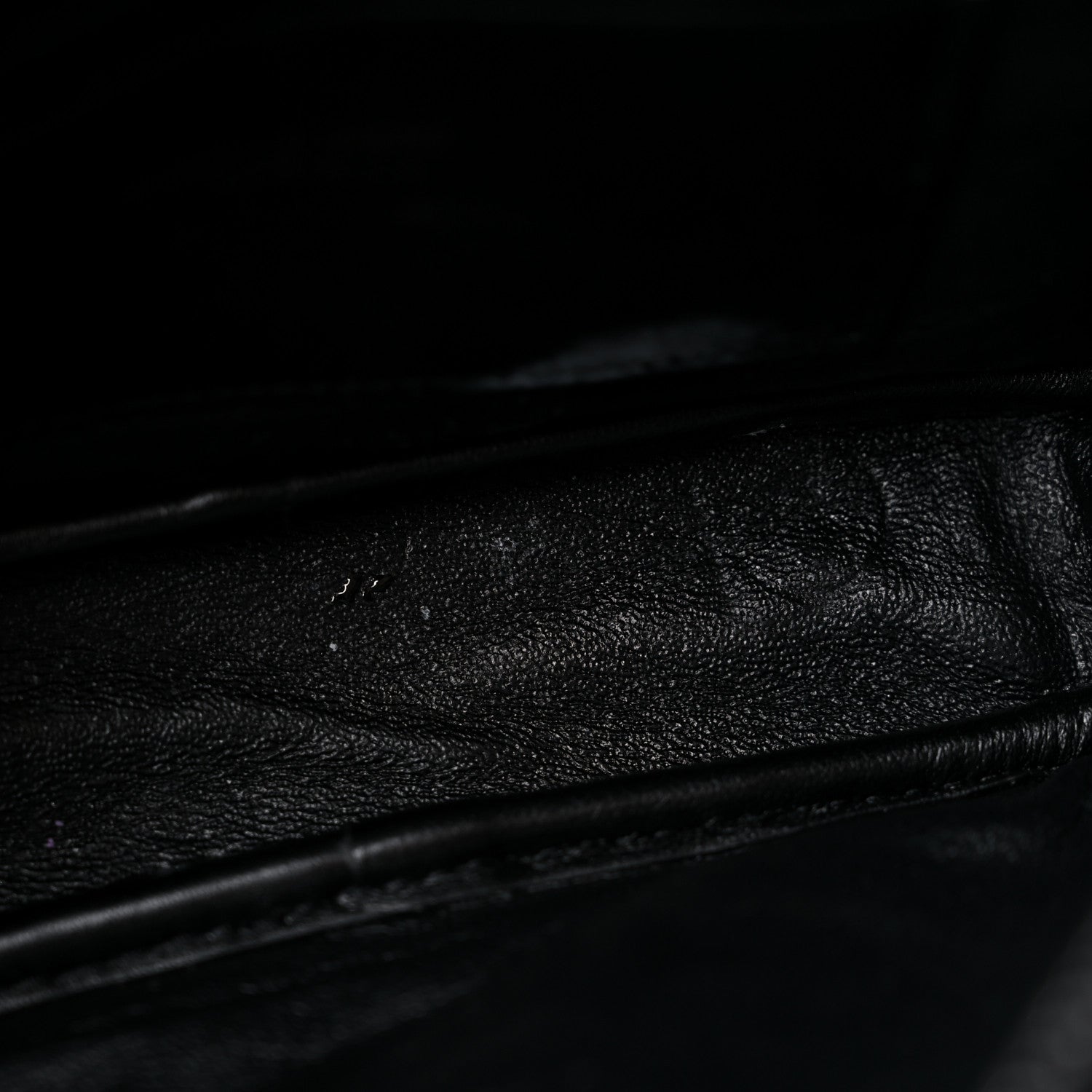 Saint Laurent Grain De Poudre Matelasse Monochrome Monogram Mini Lou Camera Bag Black 11 of 13