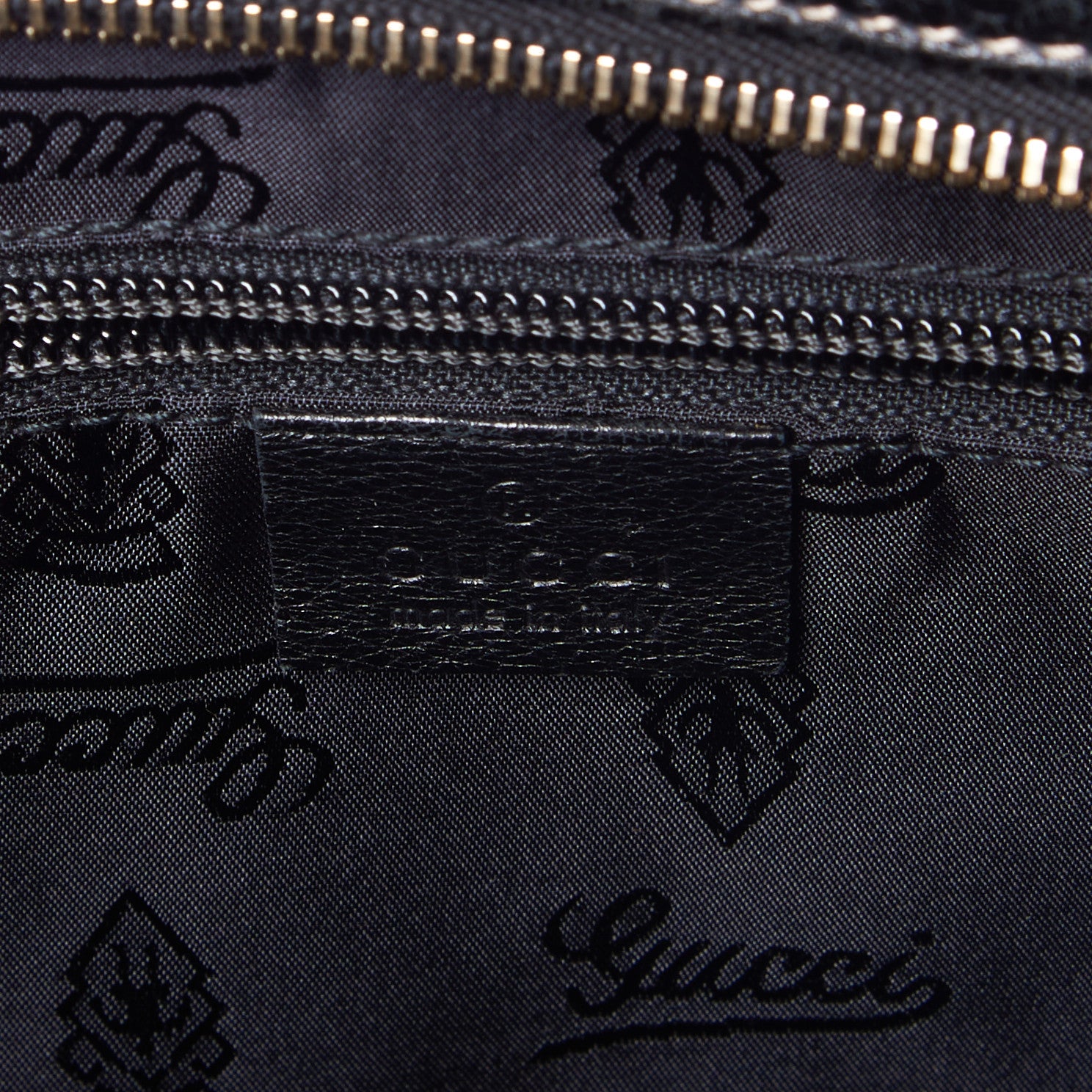 Gucci Guccissima Medium Flat Messenger Bag Black 8 of 8